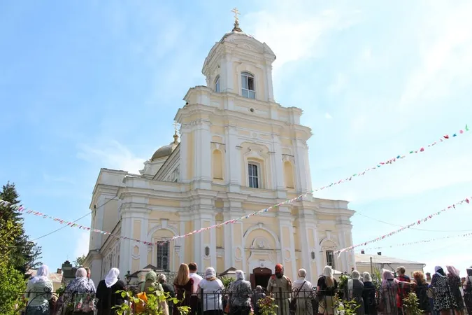 Що було колись на місці Кафедрального собору Святої Трійці у Луцьку