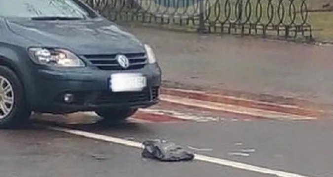 У Володимирі Volkswagen збив людину на переході (фото)