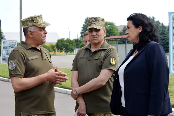 Віце-прем'єр-міністерка відвідала Волинь та дізналася проблеми військових (фото)