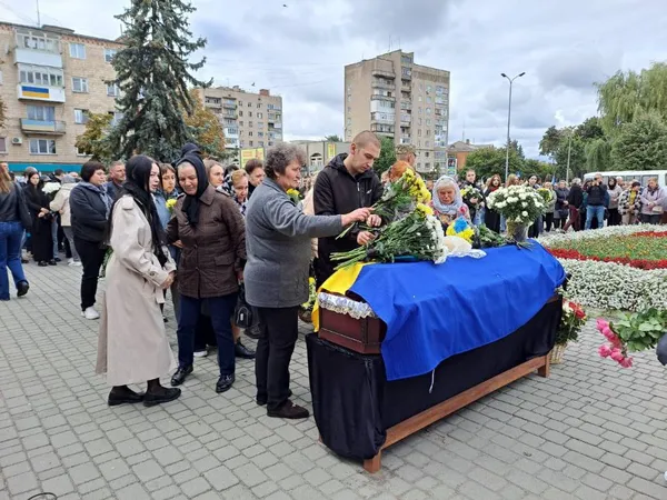 На Волині попрощалися із 30-річним морпіхом Михайлом Дудинцем (фото)