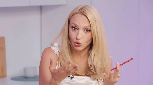 Оля Полякова