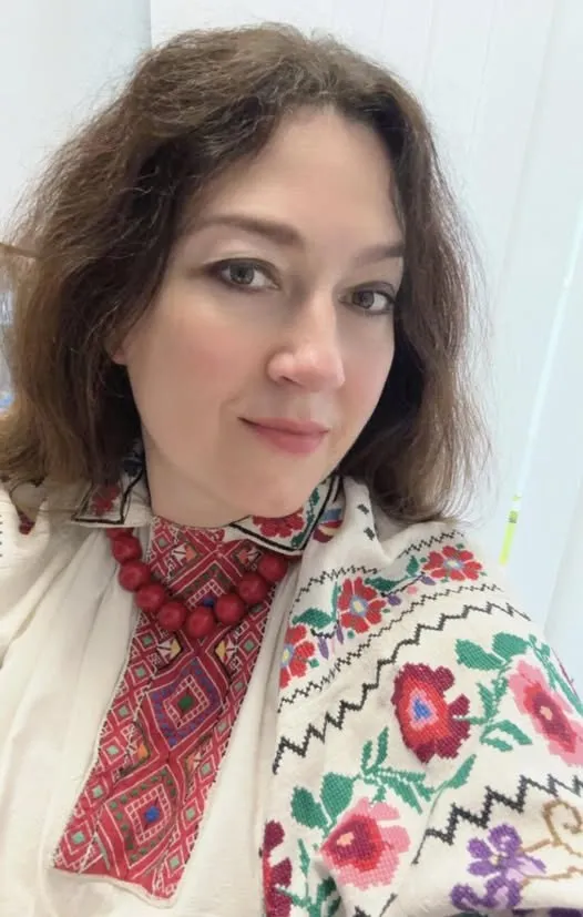 Барвисті і ошатні: волиняни у вишиванках заполонили соцмережі святковими фото
