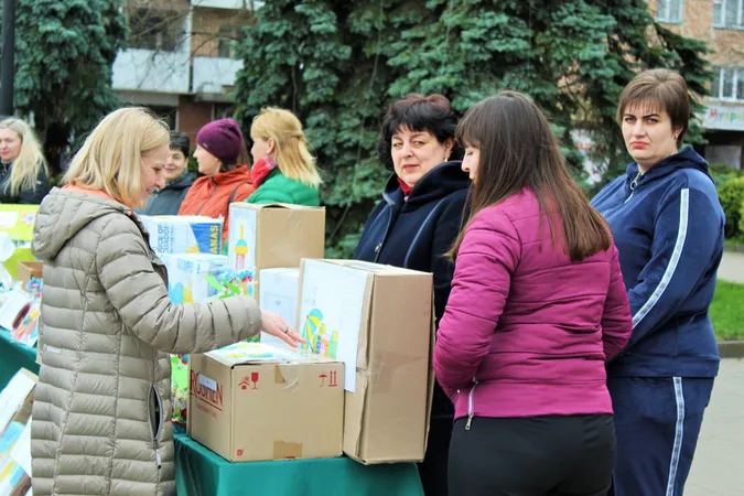 У Ковелі освятили майже тисячу пасок для луганської тероборони (фото)