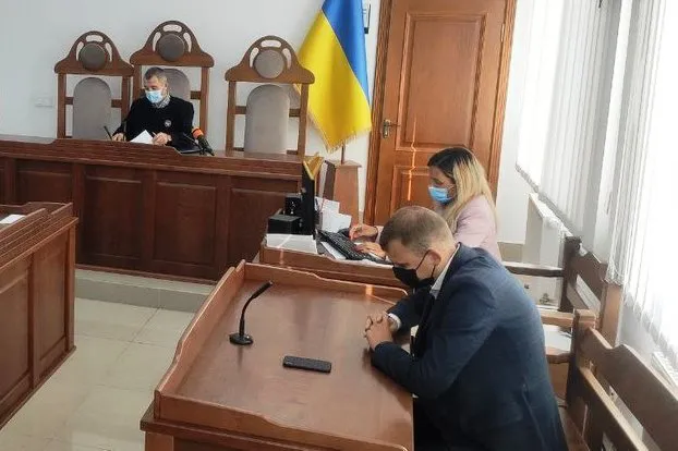 Ексчиновниця Волинської ОДА, обвинувачена в хабарництві, не прийшла у суд