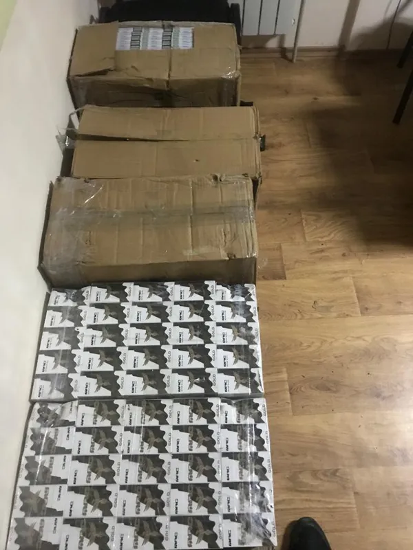 Човен і 5 тисяч пачок сигарет: волинські прикордонники завадили контрабандистам (фото)