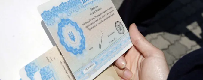 У МОН хочуть скасовувати освітні ступені за плагіат: чекають реакції громадськості