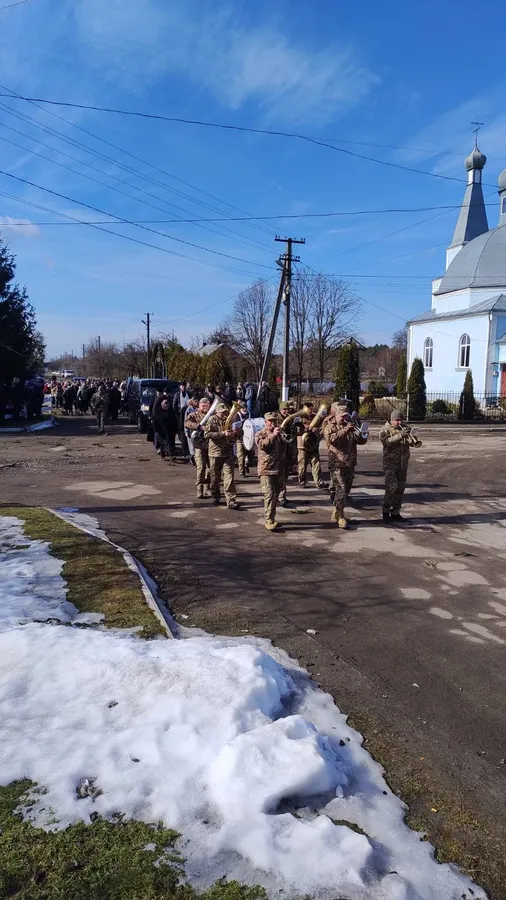 Шукали пів року: на Волині попрощалися із 29-річним воїном Богданом Тюхтеєм (фото)