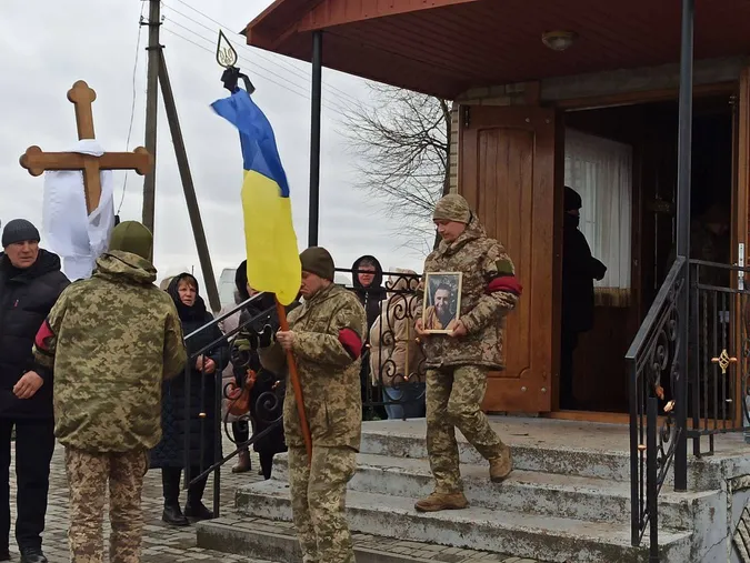 На Волині попрощалися із юним воїном Владиславом Юхимовим (фото)