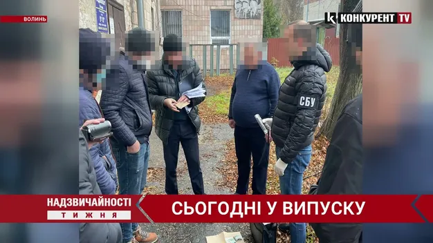 Надзвичайності тижня: автобус протаранив будинок, а легковик – ТРЦ; смерть у лазні; встромив ножа у живіт (відео)