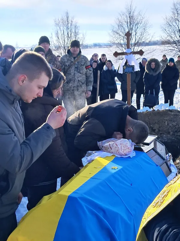 🕯 Загинув майже три роки тому: на Волині попрощалися з Героєм Олександром Оксенюком