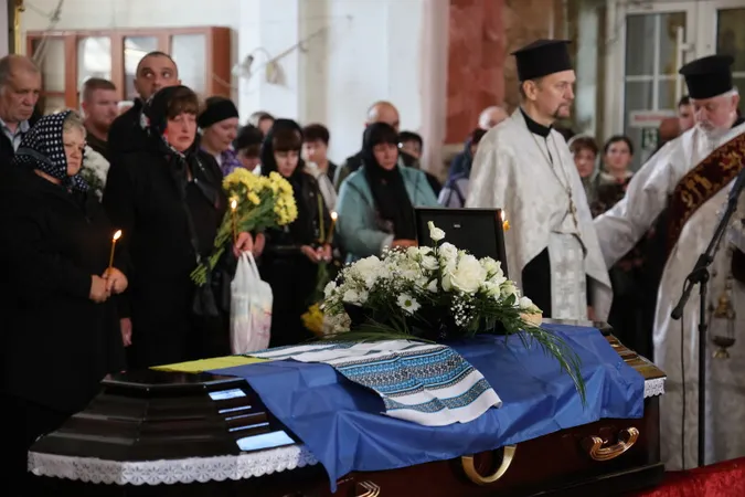 Загинув півтора року тому: у Луцьку попрощались з Героєм Богданом Щербачуком (фото)