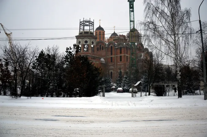 Люті зими повертаються: Луцьк замело снігом (фото)