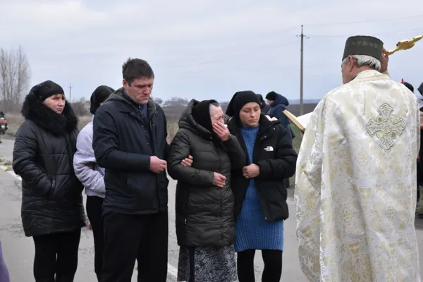 Назавжди 40: на Волині провели в останню дорогу воїна Олександра Максимука (фото)