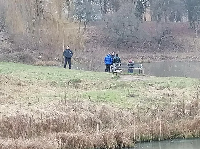 Лучанка викликала патрульних до дітей, які в парку кидали петарди