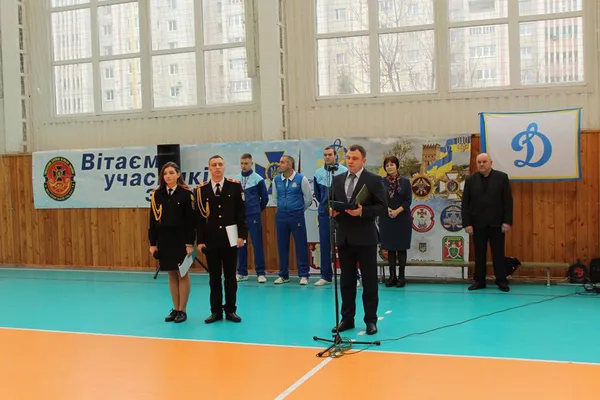 Луцькі правоохоронці провели чемпіонат із волейболу на честь загиблого капітана СБУ