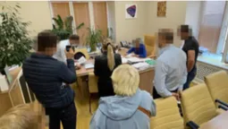 «Земельні» схеми на 150 мільйонів: ДБР знову прийшло з обшуками в КМДА (фото, відео)