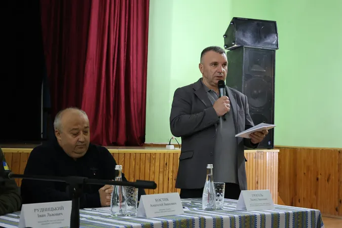 Анатолій Костик та Леонід Гроголь