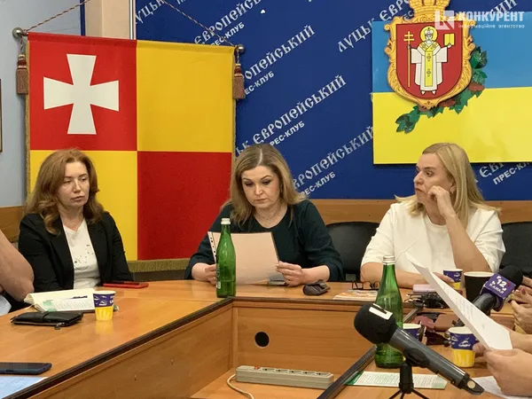 Оксана Руднік, Ірина Чебелюк та Оксана Лєщинська