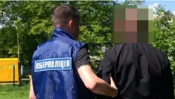 На Волині затримали збоченця, який розбещував і шантажував неповнолітніх (фото)