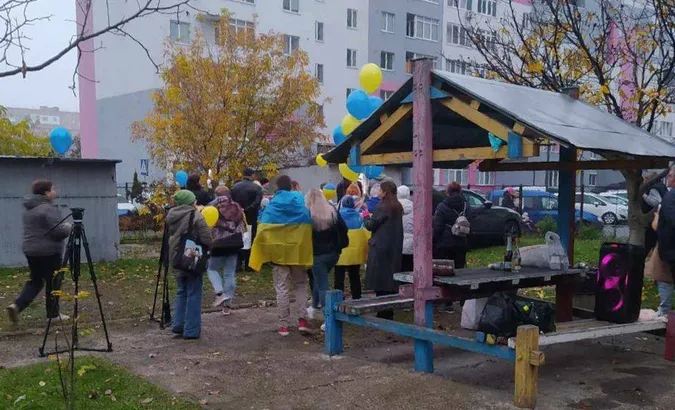 Лучани привітали з поверненням додому звільненого з полону Дмитра Селютіна (фото)