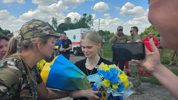 В Україну з російського полону повернули 75 людей (фото)