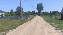 Жителям і туристам буде комфортніше: у Мельниках відремонтували дороги (фото)