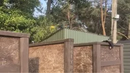 Приватність під прицілом: на Гряді камери спостереження заглядають у кабінки для переодягання