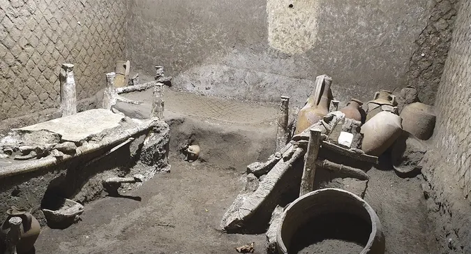 У Помпеях археологи розкопали кімнату рабів із предметами побуту (фото, відео)