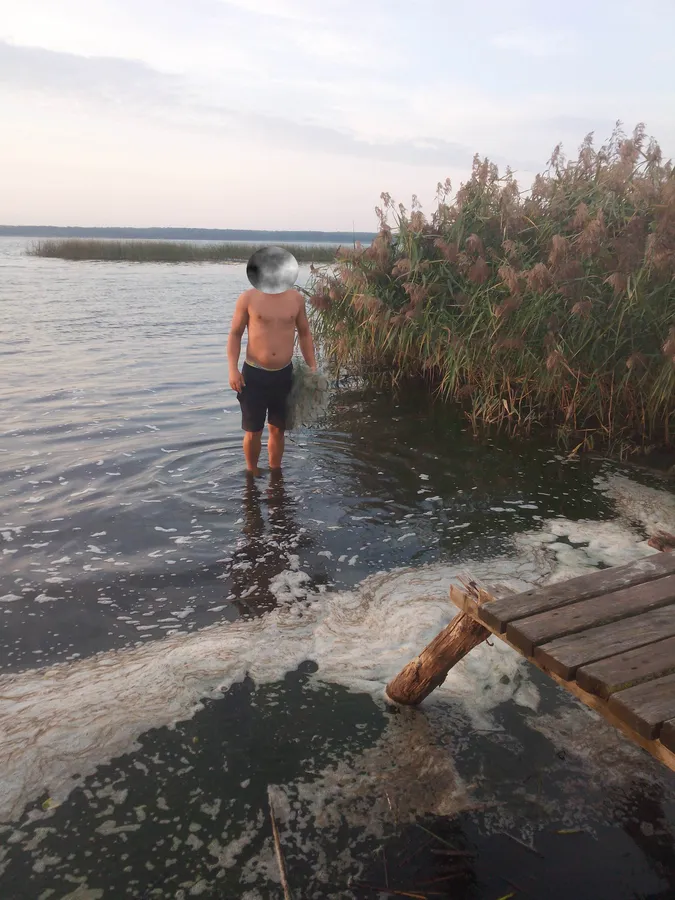 На Люцимері у Шацькому природному парку сітками ловили рибу (фото)