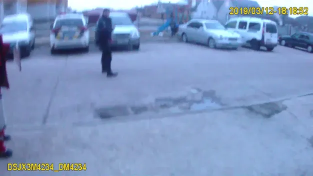 Проламали голову і покинули напризволяще: у Ковелі патрульні врятували жінку (фото, відео)