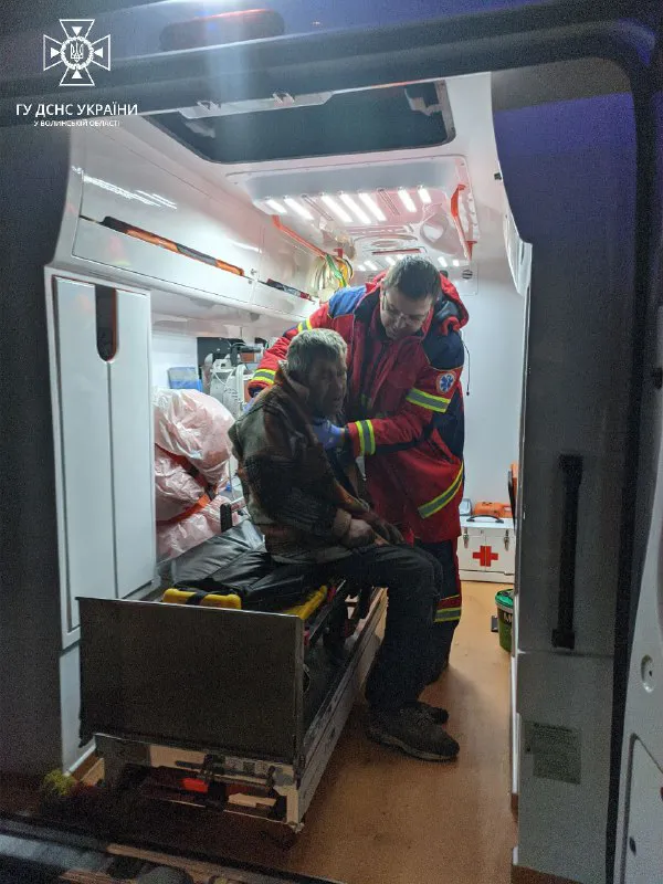 У Луцькому районі безхатько ледь не згорів у погребі (фото)