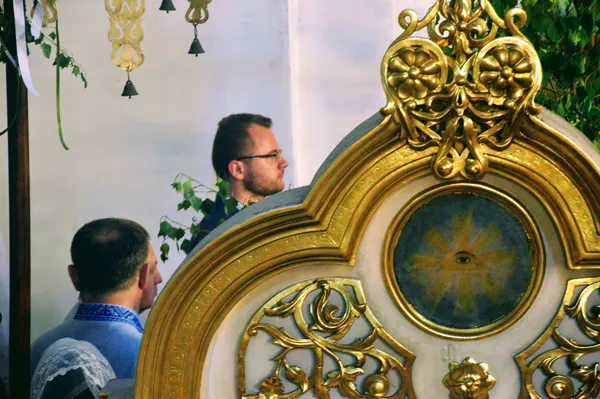 З усіх «владців» об'єктивом вдалося спіймати голову Ігоря Поліщука і потилицю Богдана Шиби