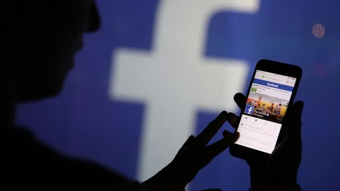 Facebook запустить додаткову стрічку новин