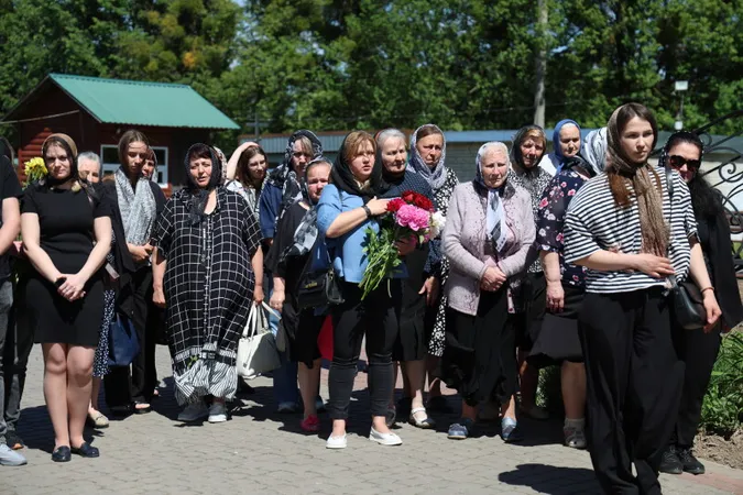 На Волині попрощалися із Захисником Віктором Миколайчуком (фото)