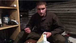 На Волині гвардієць вишиває ікони бісером (фото)