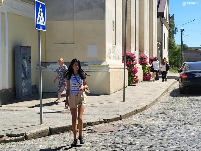 Спекотний день у Старому місті в Луцьку (фото)