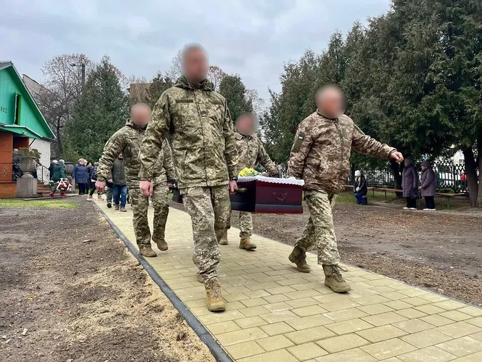 У Нововолинську попрощалися із воїном  Володимиром Шелеміним (фото)