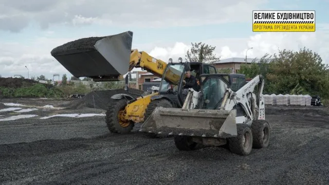 Показали, на якому етапі відновлення ковельський стадіон «Локомотив» (фото)