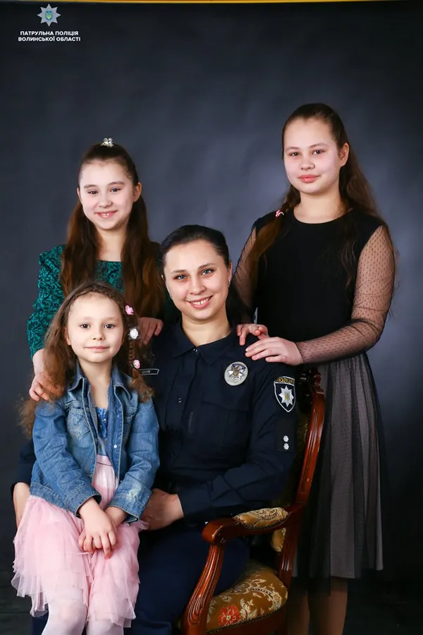 Волинські мами-патрульні і їхні діти: зворушливі світлини (ФОТО)