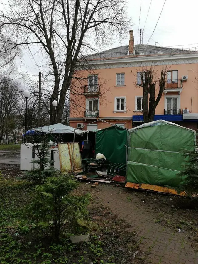У Луцьку замість скверу - смітник