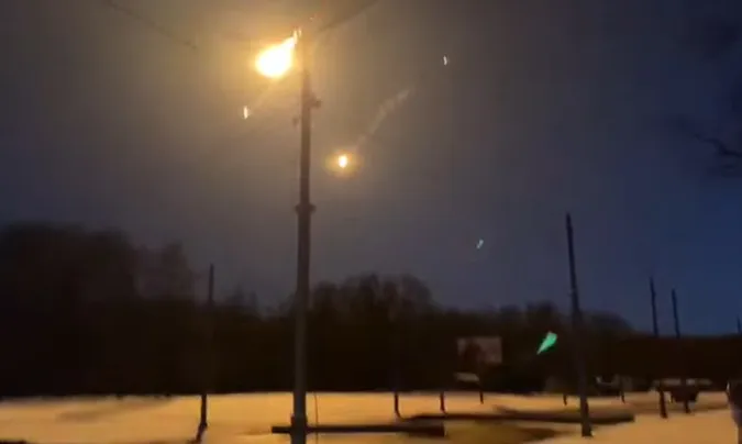 Над Харковом збили російський винищувач (відео)
