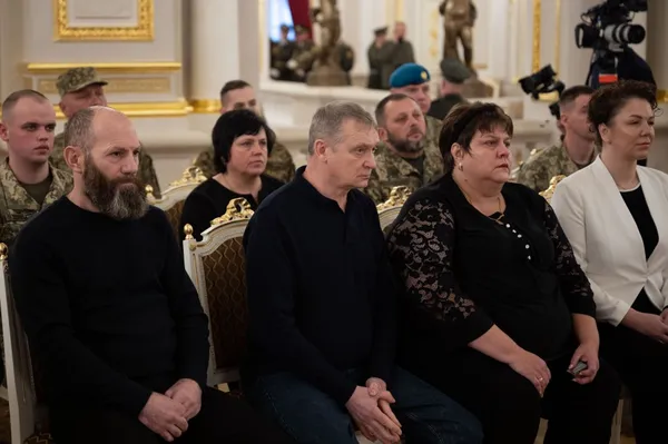 Зеленський вручив орден «Золоту Зірку» родині загиблого на війні волинянина Анатолія Смітюха