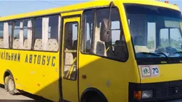 П'яна їзда: волинські патрульні зловили водія шкільного автобуса (відео)