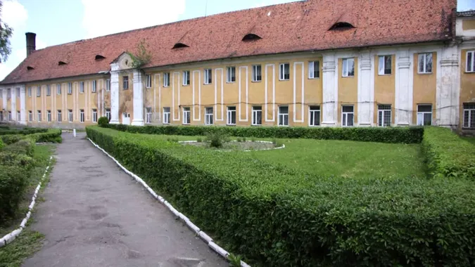 Пацієнти і лікарі психлікарні в Олиці одужують від коронавірусу