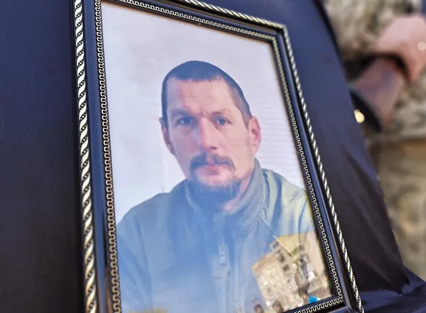 Ковель у жалобі: в останню дорогу провели захисників Бориса Нестерука та Олександра Кратюка (фото)
