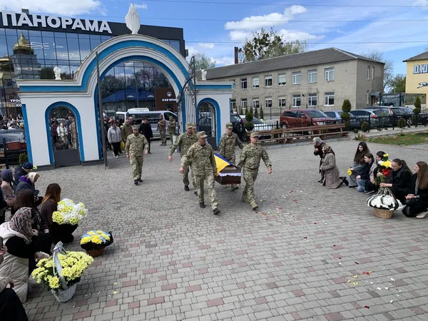 На Волині в останню путь провели Героя Олександра Каленюка (фото)