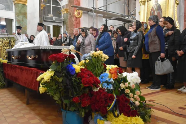 У Луцьку попрощалися із загиблими на Донеччині Олександром Чируком та Іваном Литвіном