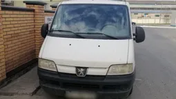 У Луцьку п’яний водій "Рено" влетів у припарковене авто (фото)