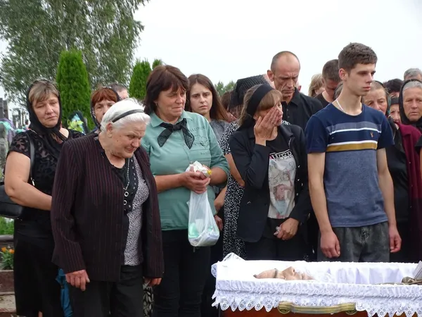На Волині попрощалися із 43-річним десантником Сергієм Остапуком (фото)