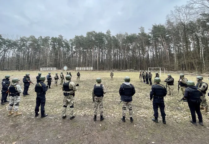 «Усі готові бити ворога»: як на Волині тренуються бійці бригади «Лють» (фото, відео)